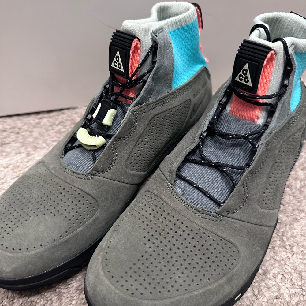 Nike ACG Men's Gray and Blue Shoes